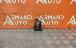 Крюк замка капота Mercedes CLS-Class 2010-2017 A2188800064 C218 X218