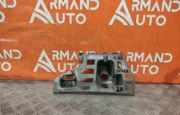 Кронштейн бампера Skoda Fabia 2010-2014 5J0807056A 2 5J, передний правый