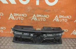 Решетка радиатора Renault Duster 2015-2021 623103564R 1