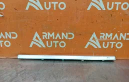 Накладка молдинга двери Land Rover Range Rover 2012-2022 LR038857 4 L405, задняя правая