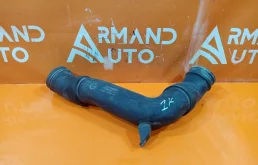 Патрубок воздушного фильтра Skoda Octavia 2004-2013 1K0129618AJ 2 A5 (1Z)