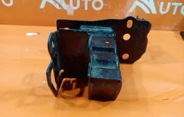 Кронштейн усилителя бампера Audi Q7 2005-2015 4L0807133A 1 4L, передний левый