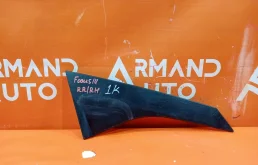Накладка стойки двери Ford Focus 2005-2011 1680500 2, задняя правая