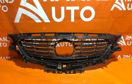Решетка радиатора Mazda 6 2015-2018 G46L50712A 3 GJ