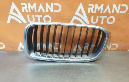Решетка радиатора BMW 3 series 2011-2020 51137255411 F30 F31, левая