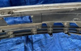 Бампер передний для Toyota Alphard 2003 года на фотографиях