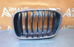 Решетка радиатора BMW X3 2017-2021 51137397465 G01, левая
