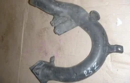 Впускной патрубок воздушного фильтра для Toyota RAV4 2019 года на фотографиях