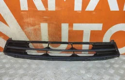 Решетка бампера Hyundai Solaris 2014-2017 865614L500 1, передняя