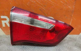 Фонарь внутренний Kia Rio 2011-2015 924034X000 3 QB, левый