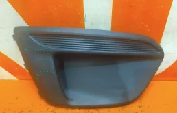 Заглушка бампера Kia Rio 2017-2020 86524H0500 4 FB, передняя правая