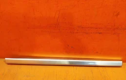 Накладка молдинга двери Land Rover Range Rover 2012-2022 LR038857 4 L405, задняя правая