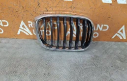 Решетка радиатора BMW X3 2017-2021 51137397466 G01, правая