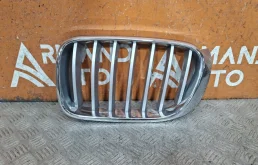 Решетка радиатора BMW X3 2014-2017 51137367421 F25, левая