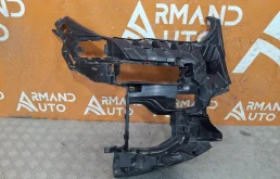 Кронштейн бампера BMW X5 2018-2023 51118069228 G05, передний правый