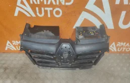 Решетка радиатора Renault Logan 2018-2022 623105887R 2