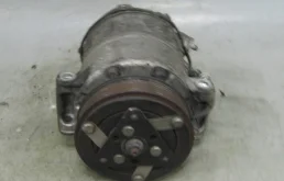 Компрессор кондиционера для Jaguar XF 2013 года на фотографиях