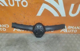 Накладка решетки радиатора Renault Logan 2018-2022 623826051R 2