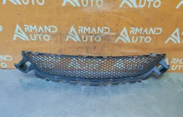Решетка бампера Mercedes C-Class 2014-2021 A2058852123 W205, передняя