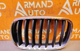 Решетка радиатора BMW X5 2006-2013 51137157687 E70, левая