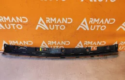 Накладка решетки радиатора верхняя Volvo XC90 2014-нв 31425934 2