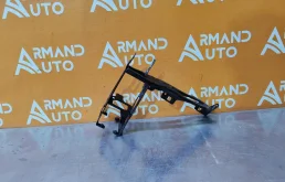 Кронштейн фары BMW 3 series 2011-2020 51647245792 F30 F31, правый
