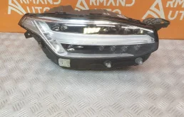 Фара Volvo XC90 2014-2019 31677039 2, правая