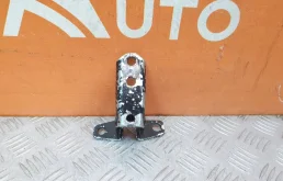 Петля двери нижняя Mitsubishi Outlander 2012-2023 5702A063 3, задняя правая