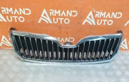 Решетка радиатора Skoda Superb 2013-2015 3T0853668B9B9 2