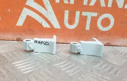 Петля двери Skoda Rapid 2020-2023 8K0831402D 2, правая