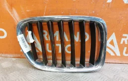Решетка радиатора BMW X1 2009-2015 51112993308 E84, правая