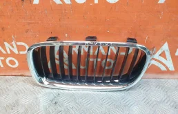 Решетка радиатора BMW 3 series 2011-2020 51137255411 F30 F31, левая