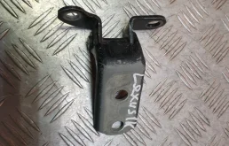Петля двери нижняя Toyota Prius 2015-2022 6878052031 4 XW50, задняя левая