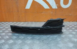 Окантовка птф Skoda Octavia 2017-2020 5E0807682G9B9 3 A7 (5E), правая