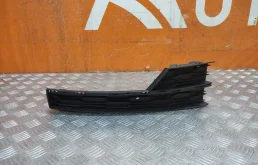 Окантовка птф Skoda Octavia 2017-2020 5E0807682G9B9 3 A7 (5E), правая