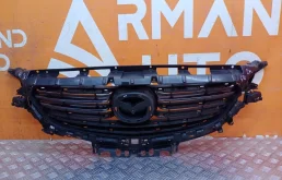 Решетка радиатора Mazda 6 2015-2018 G46L50712A 3 GJ