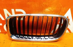 Решетка радиатора BMW 3 series 2011-2020 51137255411 F30 F31, левая