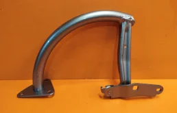 Петля крышки багажника Volkswagen Passat 2005-2010 3C5827301B B6, левая