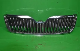 Решетка радиатора SKODA SUPERB 2013-2015 3T0853668B 2