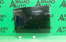 Стекло двери Nissan Tiida 2004-2014 82300EL000 C11, заднее правое