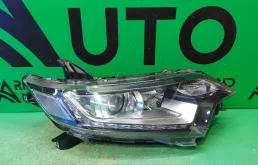 Фара MITSUBISHI OUTLANDER 2015-2023 8301C854 3, правая