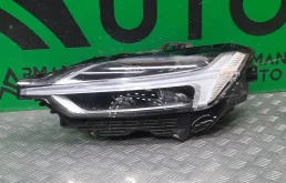 Фара Volvo XC60 2017-нв 32133552 2, левая