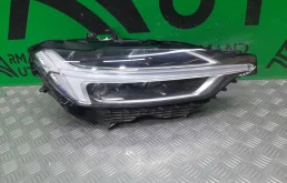 Фара Volvo XC60 2017-нв 31656555 2, правая
