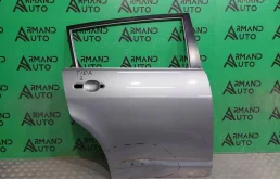 Дверь Nissan Tiida 2004-2014 82100EL030 C11, задняя правая