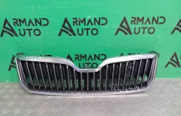 Решетка радиатора Skoda Superb 2013-2015 3T0853668B9B9 2