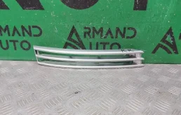 Накладка решетки бампера LAND ROVER Range Rover 2012-2017 LR044732 4 L405, передняя правая