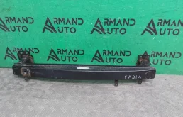 Усилитель бампера Skoda Fabia 2010-2014 5J0807109D 2 5J, передний