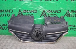 Решетка радиатора Renault Logan 2018-2022 623105887R 2