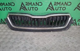 Решетка радиатора Skoda Rapid 2020-2023 60U8536689B9 2