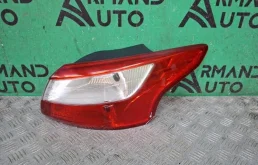 Фонарь внешний Ford Focus 2011-2015 1863057 3, правый
